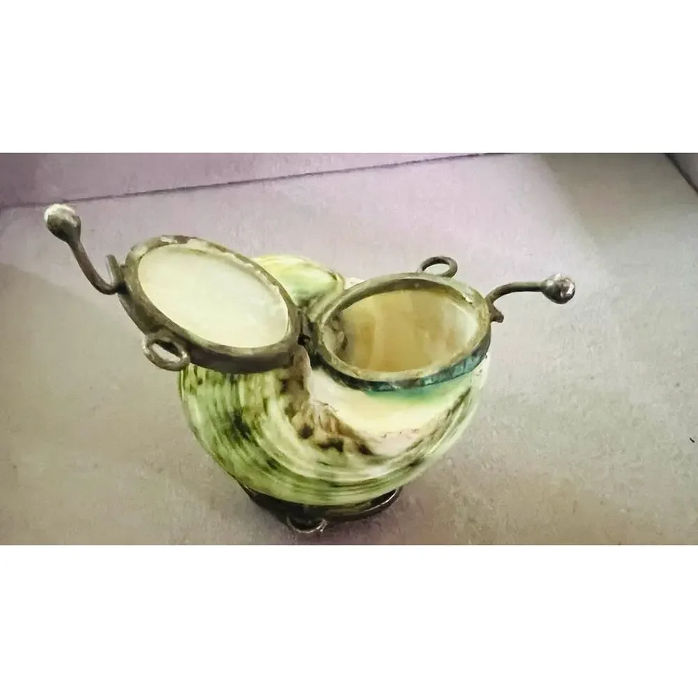 Vintage Green Turbo Shell Trinket Storage Pendant